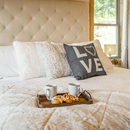 New / 3 King Suites / Sleeps12 / View / 5 Mi To Pf / Hot Tub Sevierville Exteriér fotografie