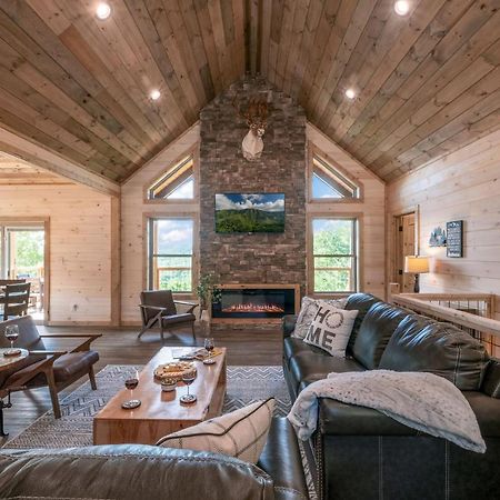 New / 3 King Suites / Sleeps12 / View / 5 Mi To Pf / Hot Tub Sevierville Exteriér fotografie