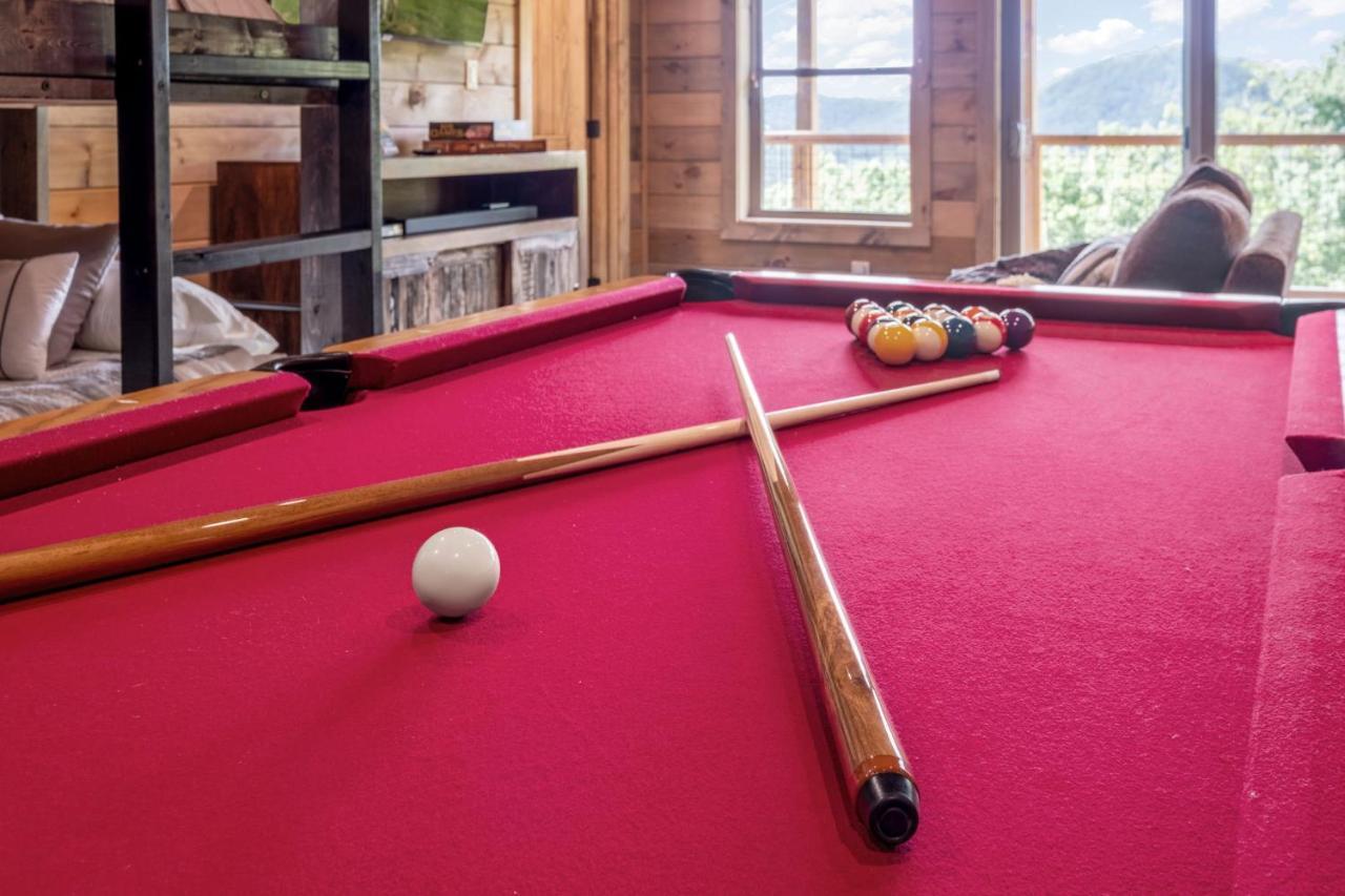 New / 3 King Suites / Sleeps12 / View / 5 Mi To Pf / Hot Tub Sevierville Exteriér fotografie