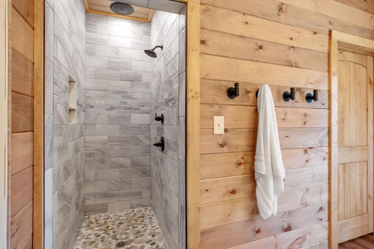 New / 3 King Suites / Sleeps12 / View / 5 Mi To Pf / Hot Tub Sevierville Exteriér fotografie
