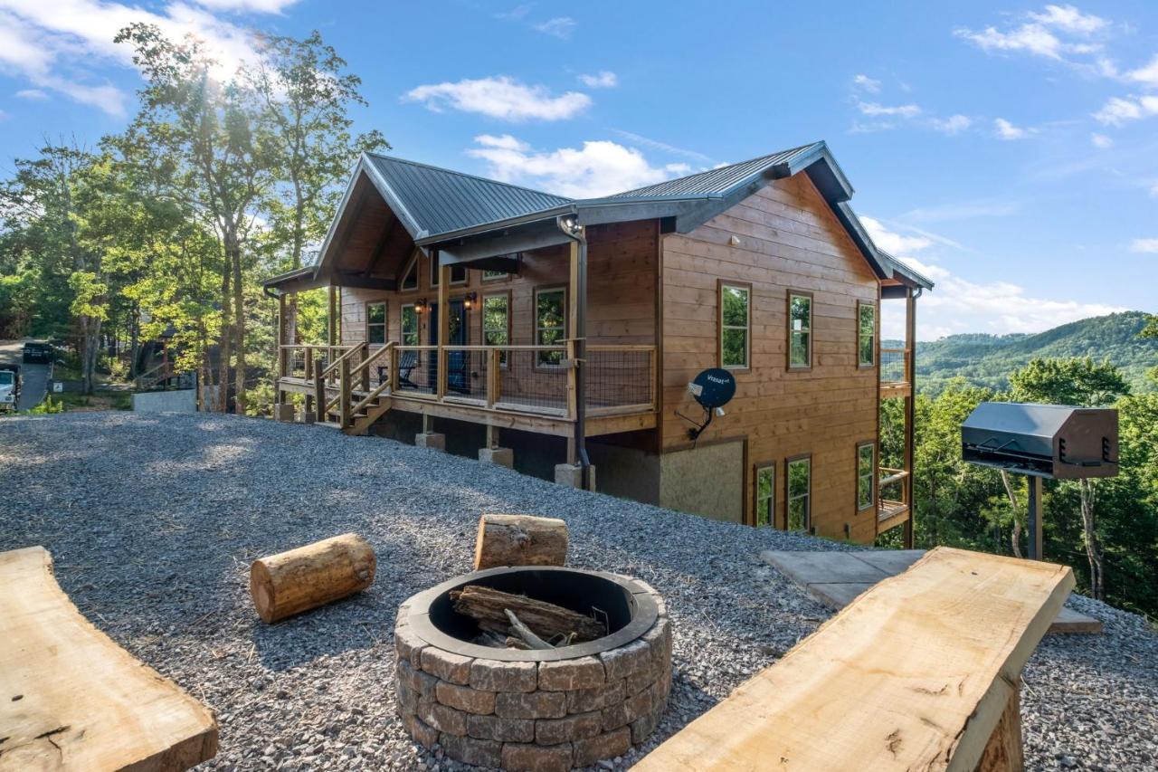 New / 3 King Suites / Sleeps12 / View / 5 Mi To Pf / Hot Tub Sevierville Exteriér fotografie
